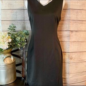 T Tahari cross back little black dress👗